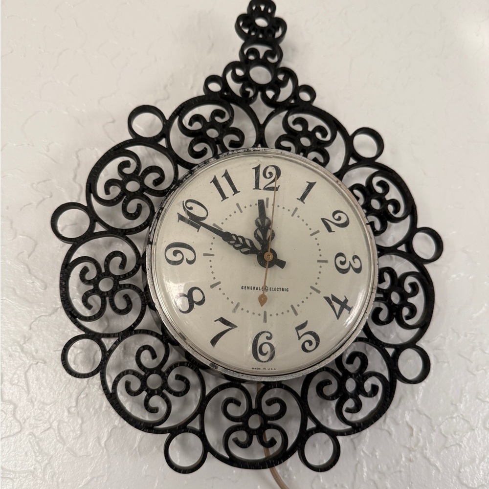Vintage General Electric Black Filigree Wall Clock - Picture 4 of 6